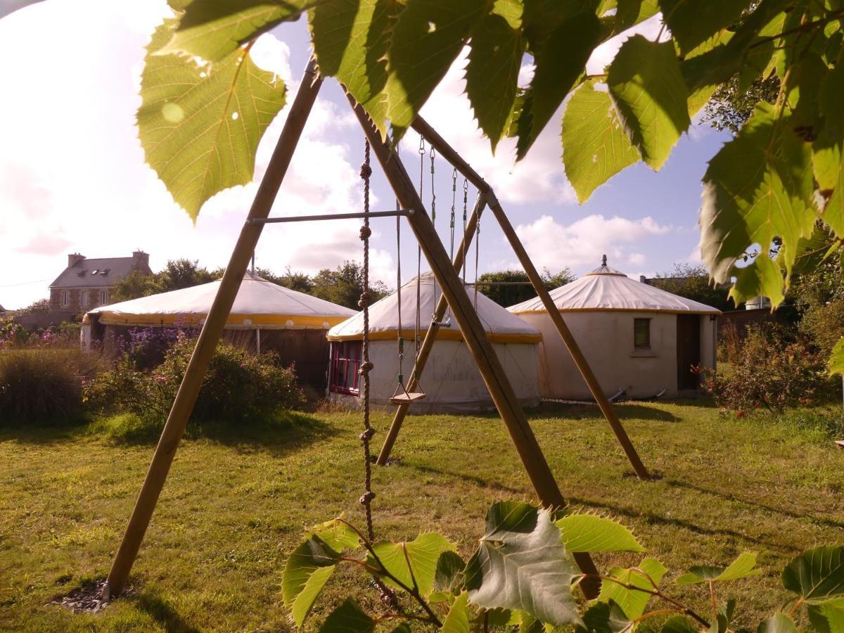 Les Yourtes d'Hôtes Plouguiel Extérieur photo